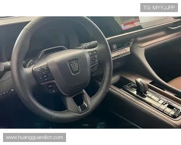 皇冠轿车豪华内饰细节设计，尽显尊贵与奢华气质